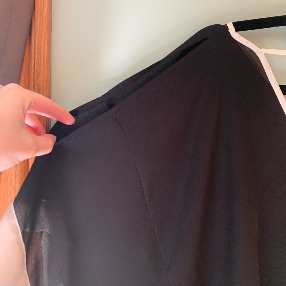 BCX Black and White Blouse‎ - Picture 4 of 5